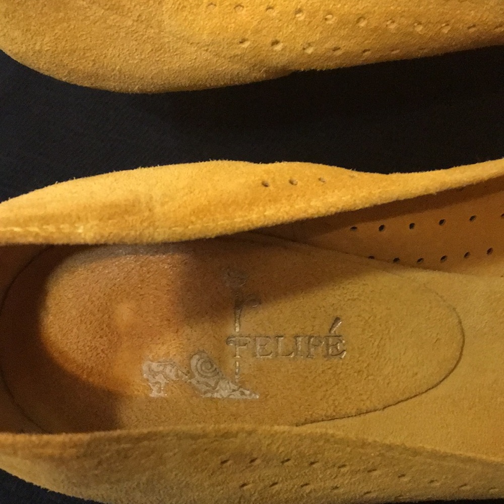 ❤️Vintage Yellow Suede Heels - Picture 3 of 8